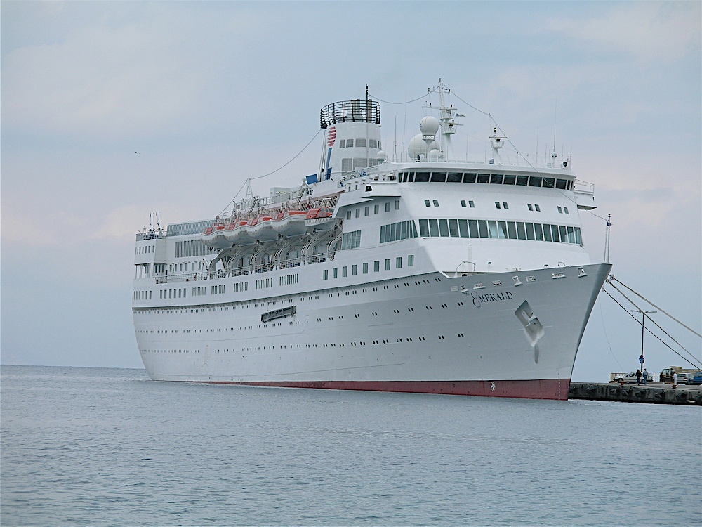 cruise ship travel, Emerald cruise ship, Greece