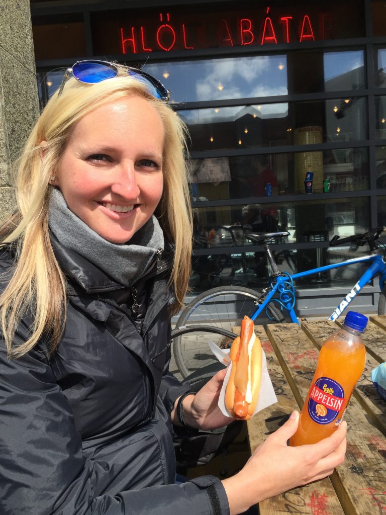Icelandic hot dog and beverage