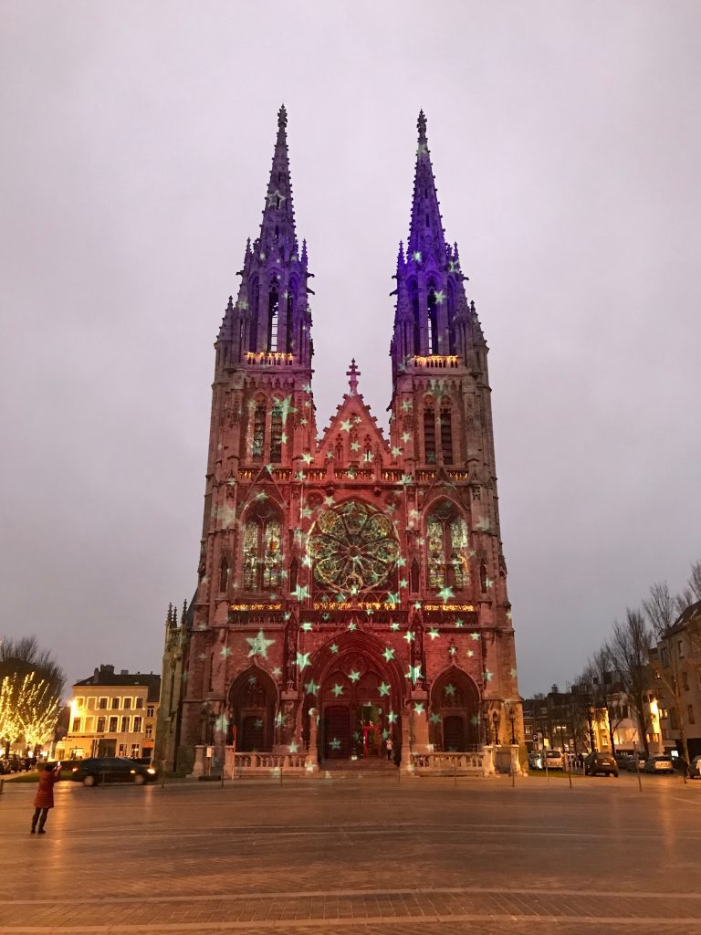 Christmas lights on Ostend Cathedral, reasons to visit Europe