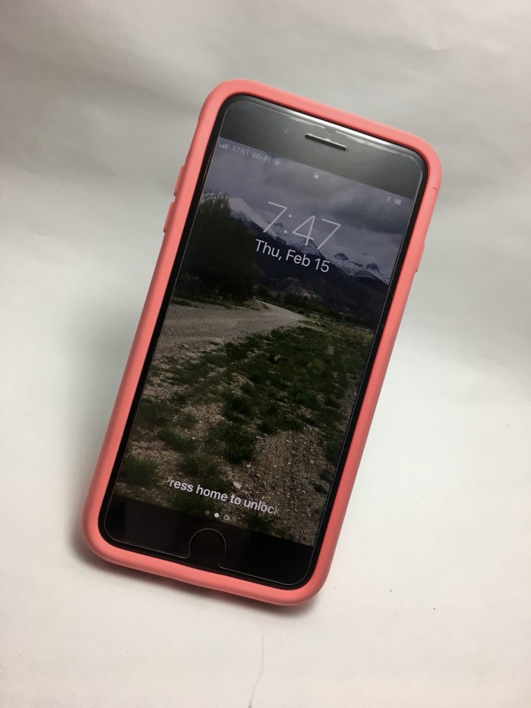 iPhone 7 Plus with pink case, great for phones and travel in 2018