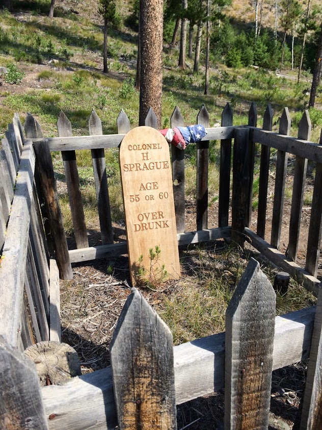 old grave at Custer Idaho