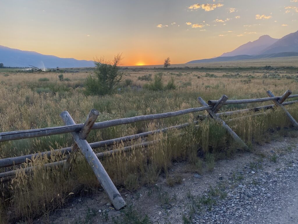 Sunset in Idaho during a digital nomad journey