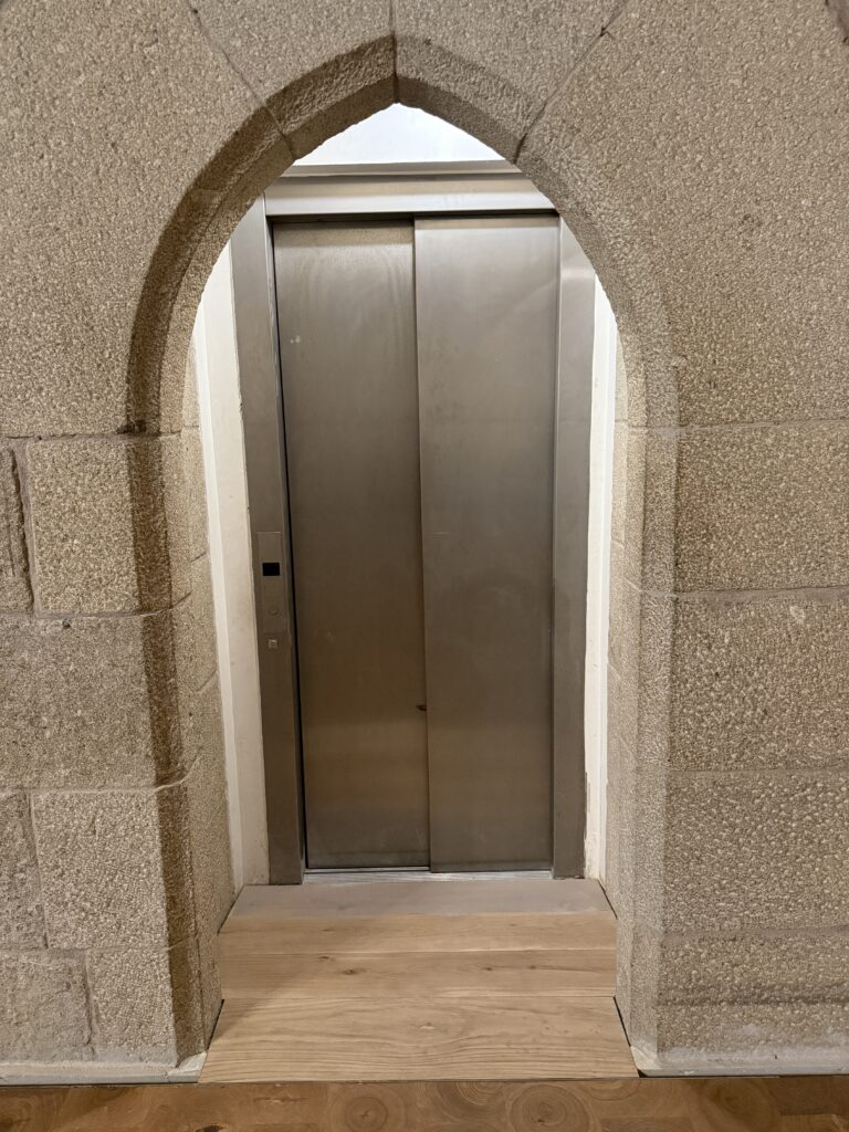 Elevator in the Duke's Palace