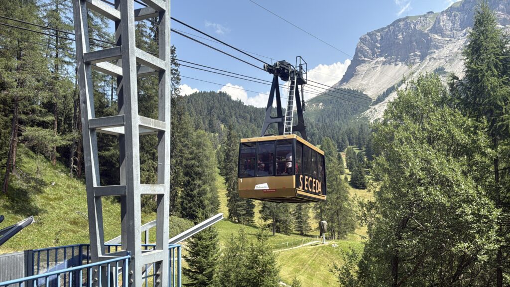 cable car in the mountains